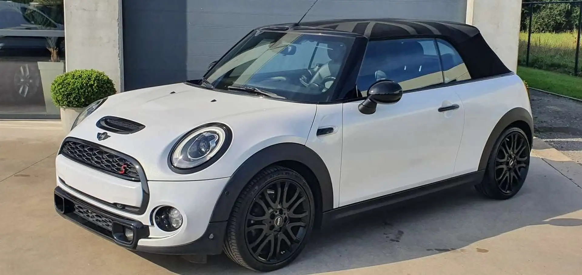 Left hand drive MINI COOPER S 192 CH BVA Cabriolet 6 French Reg